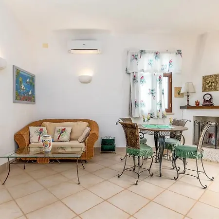 Trulli Del '700 Deluxe La Reginetta Ferienhaus *