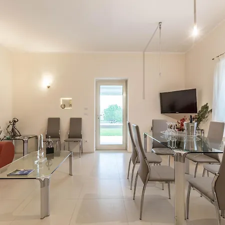Trulli Del '700 Deluxe La Reginetta Holiday home