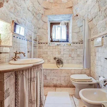Trulli Del '700 Deluxe La Reginetta Ostuni