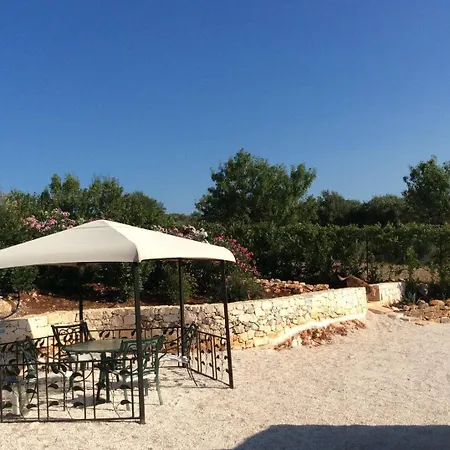 Trulli Del '700 Deluxe La Reginetta *