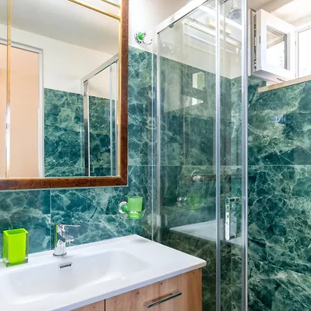 Trulli Del '700 Deluxe La Reginetta